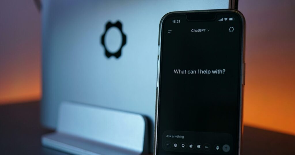 ChatGPT, Claude, Gemini e Grok in tilt: disservizi simultanei in tutto il mondo