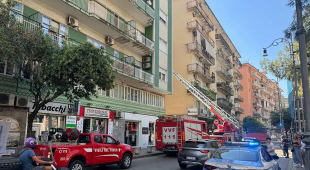Incendio in cucina a Salerno, due persone lievemente intossicate