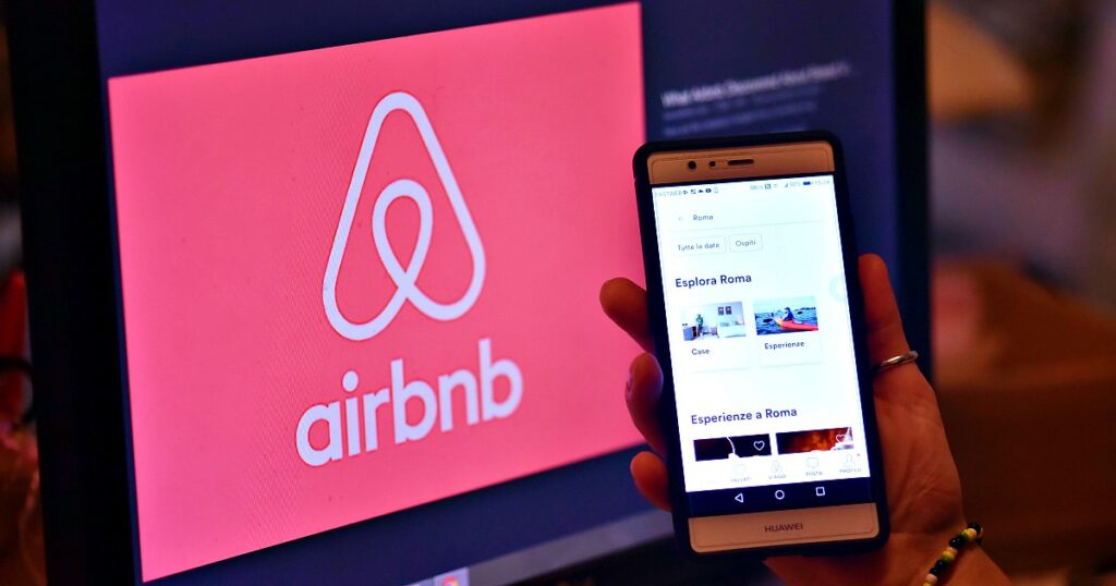 Jesolo, danni per 2.000 euro dopo il soggiorno: la contestazione di un proprietario ad Airbnb