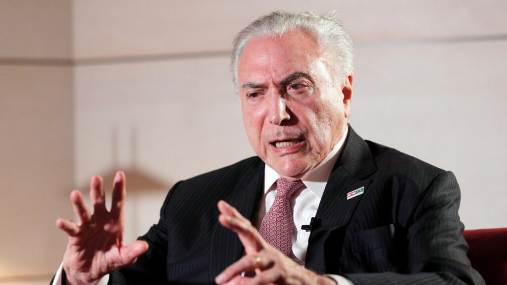 Brasile, Michel Temer sostiene Jair Bolsonaro al ballottaggio