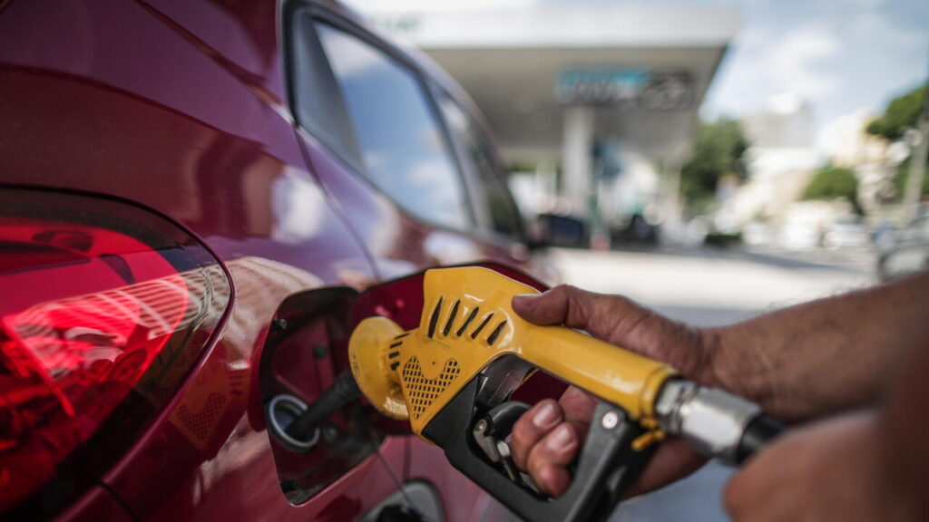 Brasile, azzerate per 30 giorni le imposte sulla benzina: pacchetto da 5,2 miliardi di reais