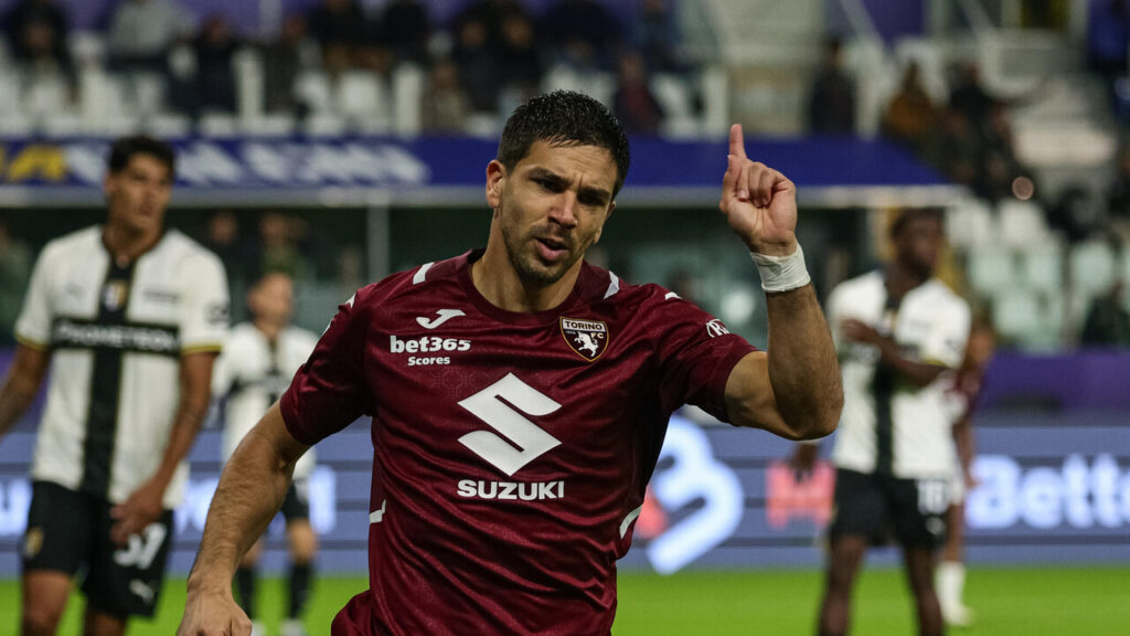 Torino, Giovanni Simeone firma una doppietta nel 3-0 al Parma