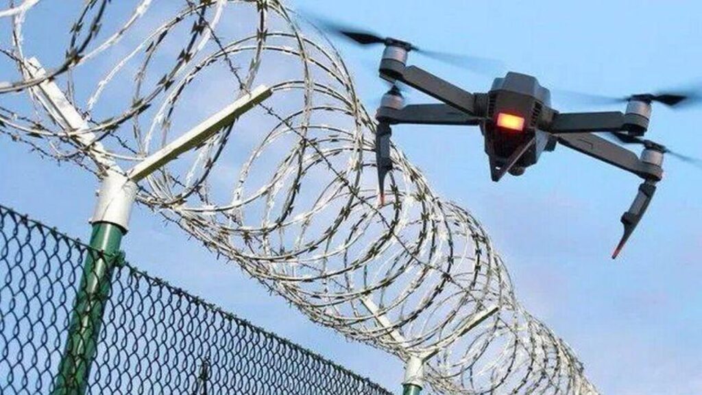 Poggioreale, la Polizia Penitenziaria abbatte un drone con circa un chilo di droga