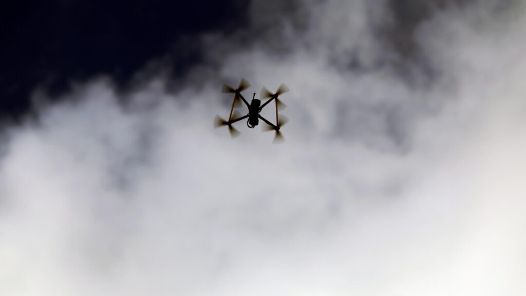 Lituania, drone dalla Bielorussia viola lo spazio aereo: rientrata l’allerta