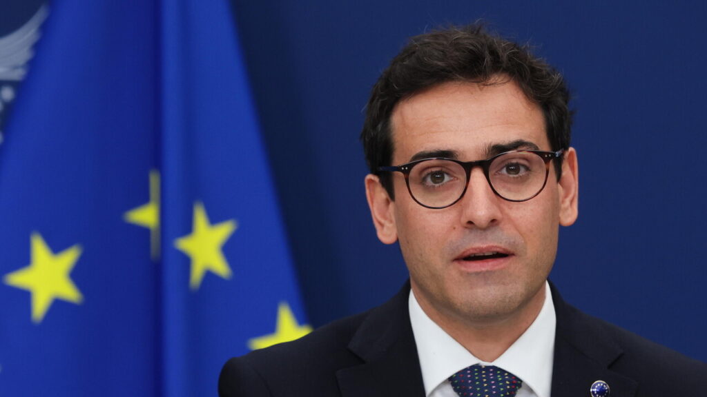 Séjourné: l’Ue punta a ridurre del 65% la dipendenza dalla Cina per alcune materie prime entro il 2030