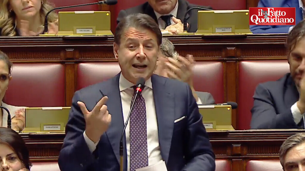 Ucraina, Conte chiede negoziatori e critica il riarmo europeo